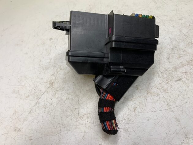 Used INTERIOR CABIN UNDER DASH FUSE RELAY BOX for Bentley Continental GT 2005-2007 3D2937495A, 3D0937495A