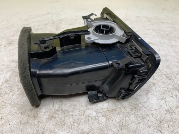 Used FRONT RIGHT PASSENGER SIDE A/C DASH AIR VENT for Volkswagen Golf 2017-2020 5GM819704A, 5GM819704