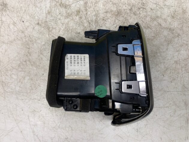 Used FRONT RIGHT PASSENGER SIDE A/C DASH AIR VENT for Infiniti QX30 2015-2019 68760-5DF0B