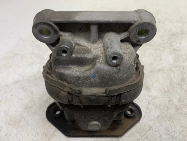 Used ENGINE MOUNT BRACKET for Chrysler 300C 2007-2010 4578044AD, 4578044AD, 4578044AF, 04578044AD