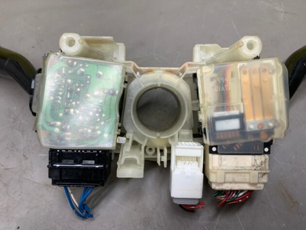 Used STEERING WHEEL COLUMN MULTI FUNCTION COMBO SWITCH for Lexus ES300 1996-1998 84310-33530, 84310-33530 17A624