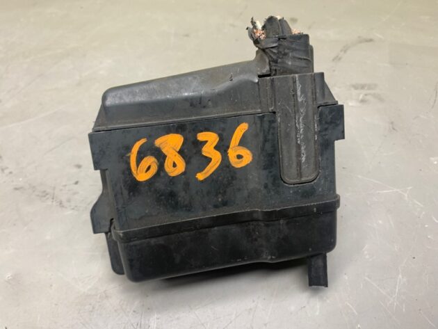 Used Under Hood Fuse Relay Box for Lexus ES300 1996-1998 82663-33020