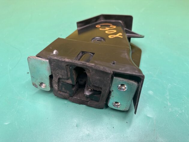 Used FRONT RIGHT PASSENGER SIDE DOOR LATCH LOCK ACTUATOR for Honda Odyssey 2010-2013 72615-TK8-A01