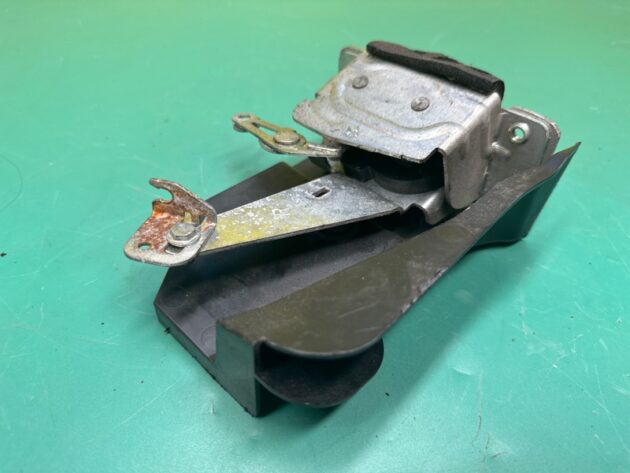 Used FRONT RIGHT PASSENGER SIDE DOOR LATCH LOCK ACTUATOR for Honda Odyssey 2010-2013 72615-TK8-A01