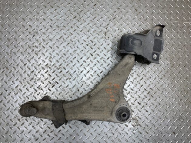Used Front Right Lower Arm for Land Rover Land Rover Range Rover Evoque 2015-2019 LR078656, LR024472, LR045803, LR073521, BJ32-3A053