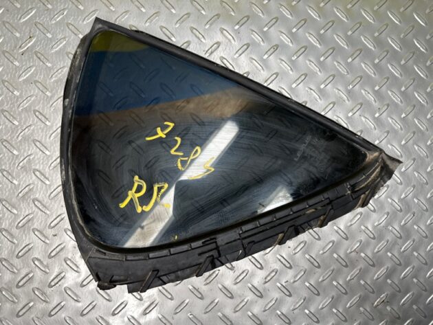 Used Rear Passenger Right Door Vent Glass for Lexus CT200H 2011-2013 6818876010