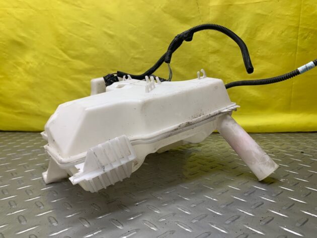 Used Windshield Washer Tank Fluid Reservoir for Ford Focus 2014-2017 CV6Z 17618-B, CP9Z17618-A