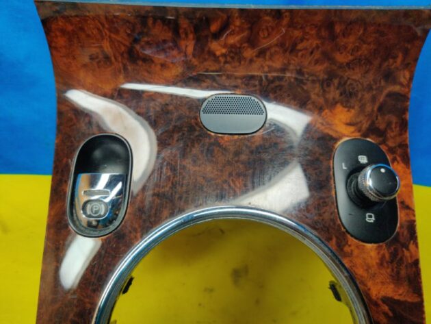 Used Center Console Bezel Trim for Bentley CONTINENTAL FLYING SPUR 05-13 3W0863243B
