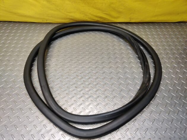 Used Door Seal Rubber Weather-strip On Body for Bentley CONTINENTAL FLYING SPUR 05-13 3W5867365C
