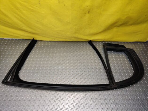 Used rear right window seal for Bentley CONTINENTAL FLYING SPUR 05-13 3W5839432J, 3W5839432R, 3W5839432P, 3W5839432Q