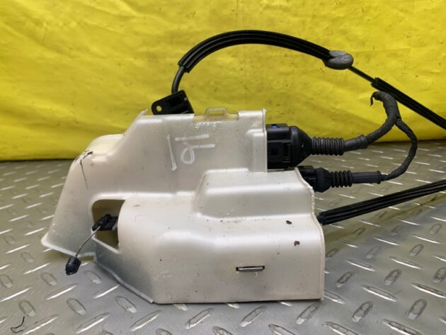 Used REAR RIGHT PASSENGER SIDE DOOR LATCH LOCK ACTUATOR for Bentley CONTINENTAL FLYING SPUR 05-13 3D4 839 016 J, 3D4 839 016 S