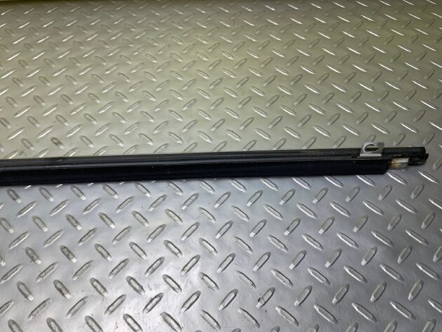 Used Rear left door molding for Bentley CONTINENTAL FLYING SPUR 05-13 3W5 839 907 B, 3W5 839 907 E