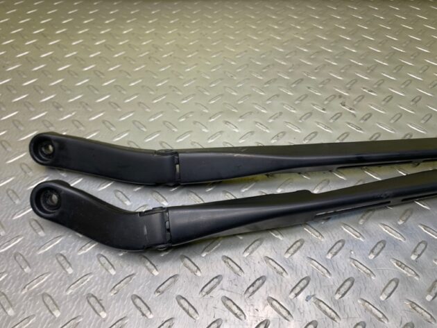 Used Left Right Windshield Wiper Arm Set for Bentley CONTINENTAL FLYING SPUR 05-13 3W1955410A 3W1955409A, 3W1 955 406 A, 3W1 955 405 A, 3W1 955 406 B, 3W1 955 405 C