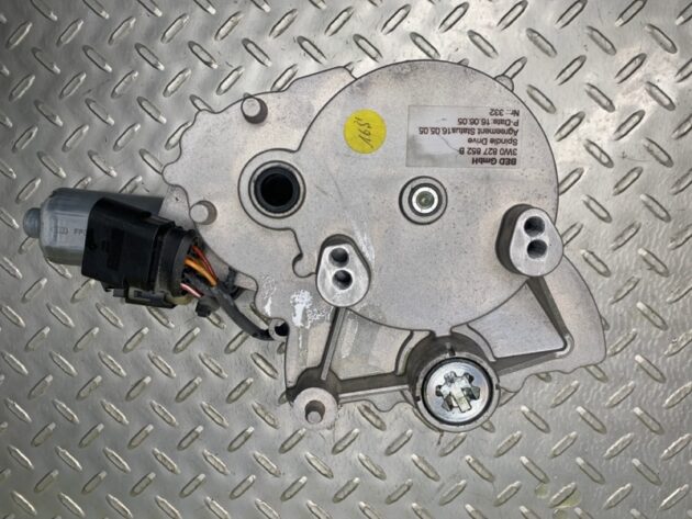 Used TRUNK RELEASE LATCH LOCK MOTOR for Bentley CONTINENTAL FLYING SPUR 05-13 3W0 827 852 B, 3W0 827 852 G
