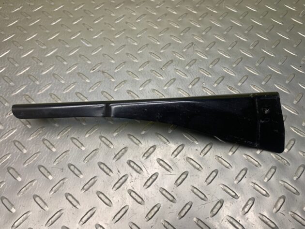 Used FRONT LEFT SIDE COWL BRACKET for Bentley CONTINENTAL FLYING SPUR 05-13 3W0806861B, 3W0806861C
