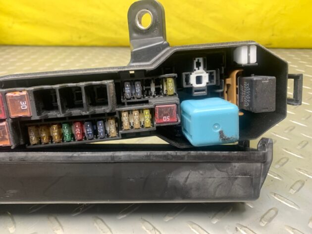Used FUSE RELAY BOX for Lexus SC430 2001-2005 8274124011