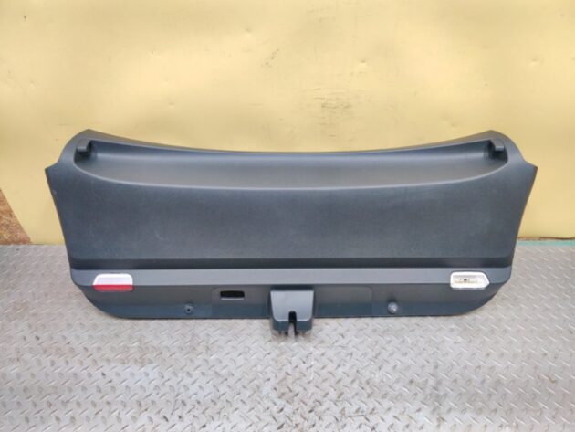Used Rear Trunk Boot Lid Lock Trim Cover for Porsche Panamera 4 2016-2020 971867605, 971 867 605