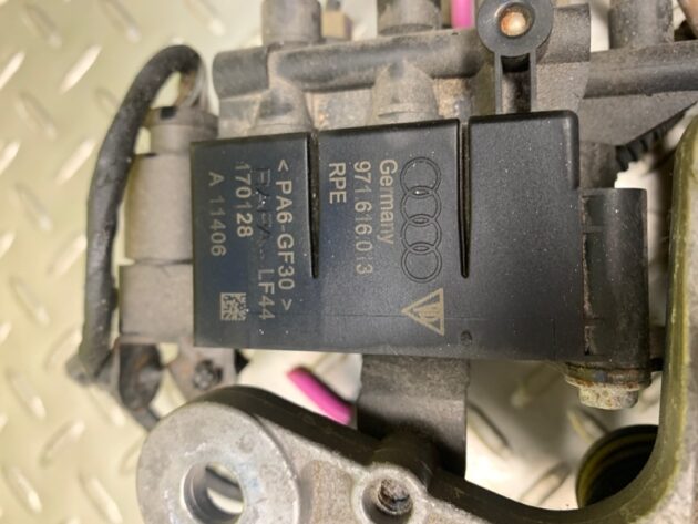 Used Air Suspension Compressor Pump for Porsche Panamera 4 2016-2020 971616006A, 971-616-006-G
