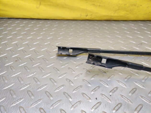 Used Left Right Windshield Wiper Arm Set for Audi A4 2013-2015 8K1955407A, 8K1955408A, 8K1-955-408-A-1P9, 8K1-955-408-1P9, 8K1-955-407-A-1P9, 8K1-955-407-1P9