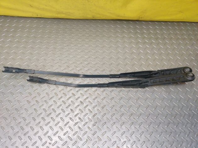 Used Left Right Windshield Wiper Arm Set for Porsche Panamera 4 2016-2020 971955409, 971955410