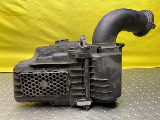 Used Air Cleaner Box for Porsche Cayenne 95511002130, 955-128-607-30