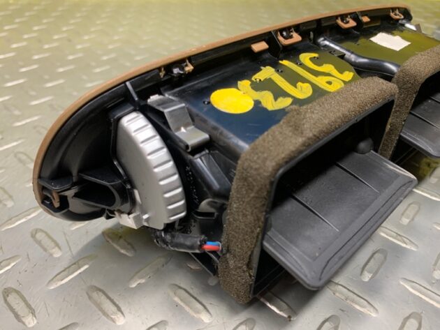 Used Center Console Dash Panel Air Vent for Porsche Cayenne 95555226303, 955-552-263-01-5Z1, 955-552-263-02-5Z1, 7L5819727B