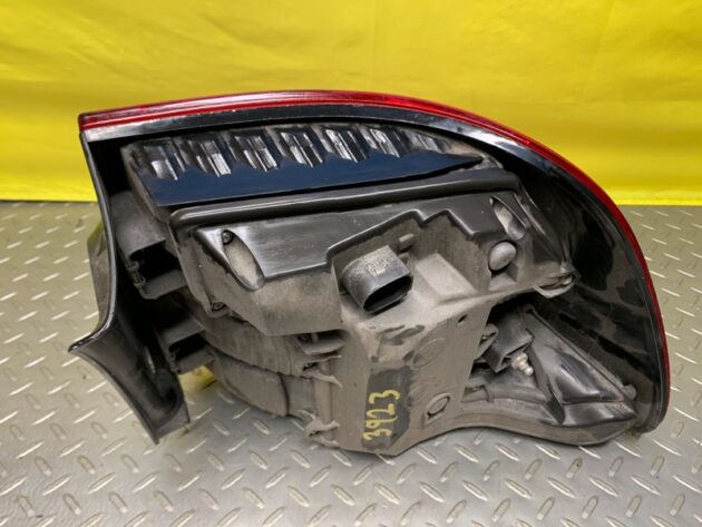 Used Driver Left Tail Light for Porsche Cayenne 95563148701, 95563148702