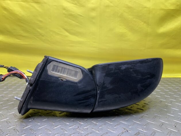 Used Passenger Side View Right Door Mirror for Cadillac Escalade EXT 2001-2006 88980580
