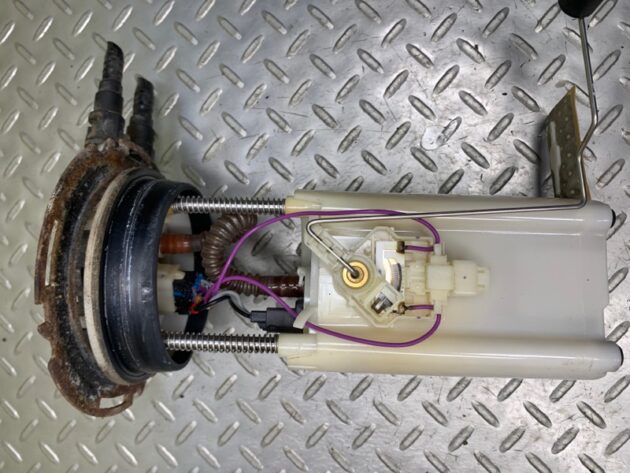 Used Fuel Pump Assembly for Cadillac Escalade EXT 2001-2006 19369909