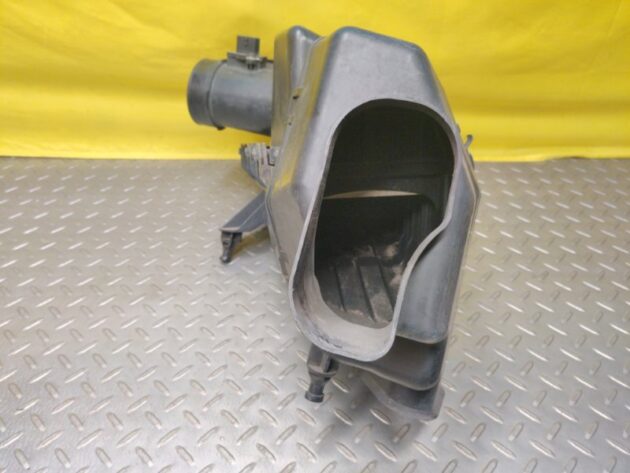 Used Air Cleaner Box for Nissan Murano 2002-2006 16500CA000