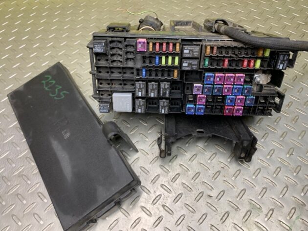 Used FUSE RELAY BOX for Lincoln MKS 2013-2014 DG1T-14A003-BA
