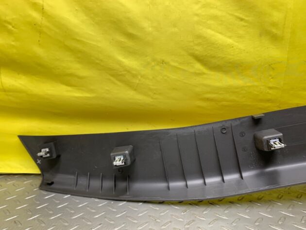 Used Lower pillar trim left for Lincoln MKS 2013-2014 8A53-5431013-ADW