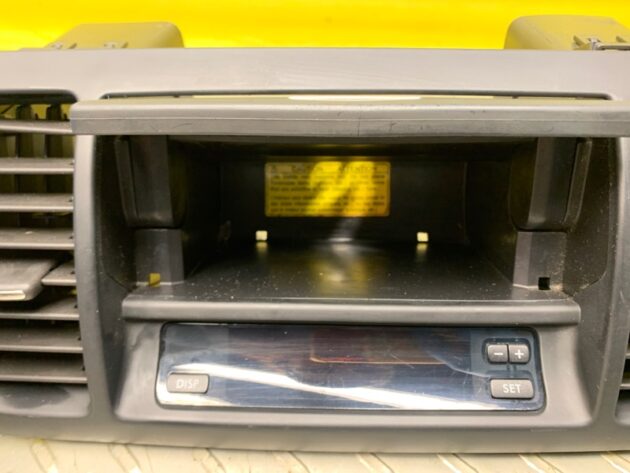 Used FRONT CENTER DASH AIR VENT for Subaru Outback 2003-2009 85201AG110, 66060AG05B