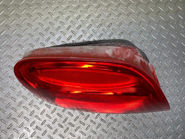 Used Driver Left Outer Taillight for Bentley Continental GT 2005-2007 3W8945095T