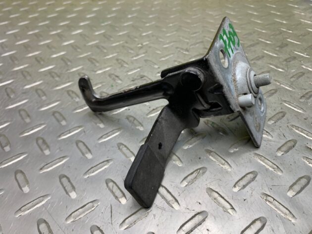 Used Hood Lock Latch Striker Safety Catch Hook for JAGUAR S-TYPE 1999-2002 XR845024