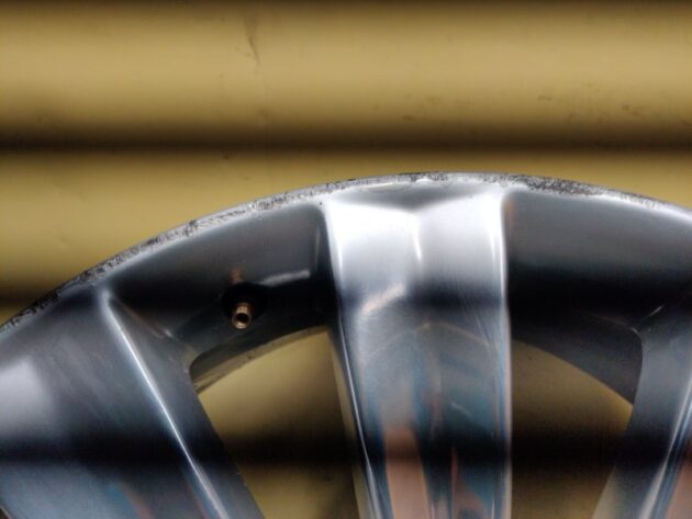 Used Alloy Wheel Rim for Lincoln MKS 2013-2014 DA52-1007-BA