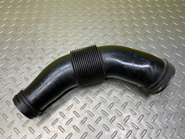 Used Air Intake Duct for Porsche Cayenne 7P0129627C