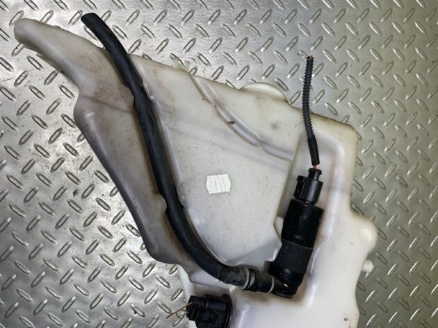 Used Windshield Washer Tank Fluid Reservoir for Audi A4 2013-2015 8T0955453C