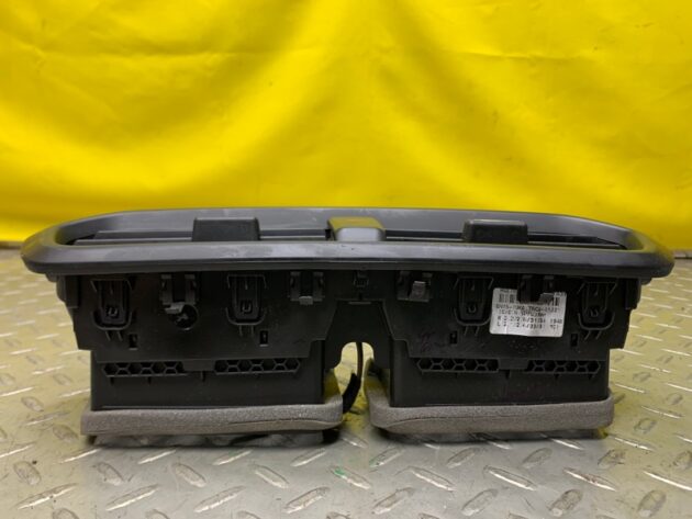 Used FRONT CENTER DASH AIR VENT for Ford ECOSPORT 2018-2022 GN15-19K617-ACW
