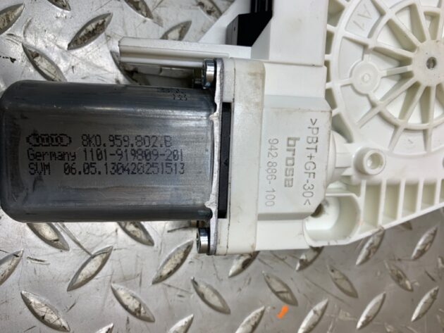 Used Right Front Door Window Motor for Porsche Cayenne 8K0959802B