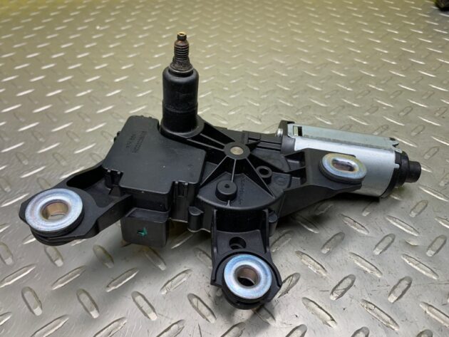 Used Rear windshield wiper motor w/regulator for Porsche Cayenne 7P5955711A