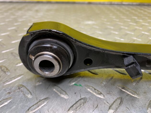 Used REAR RIGHT UPPER CONTROL ARM for Cadillac CT5 2019-2023 84826379