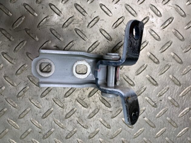 Used Front left door hinge for Cadillac CT5 2019-2023 22853449