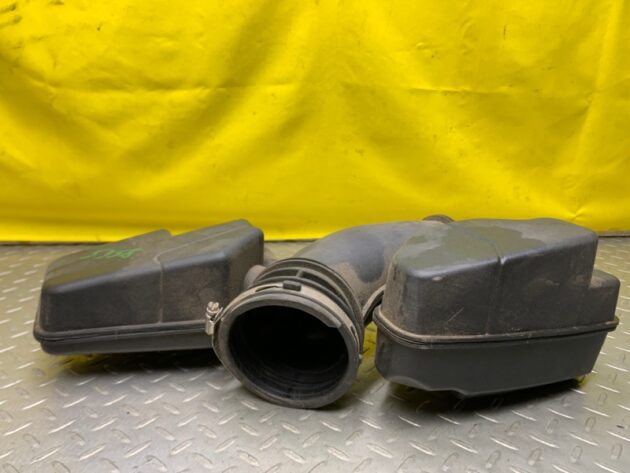Used Air Intake Duct for Lincoln MKS 2013-2014 DA83-9F805-AB