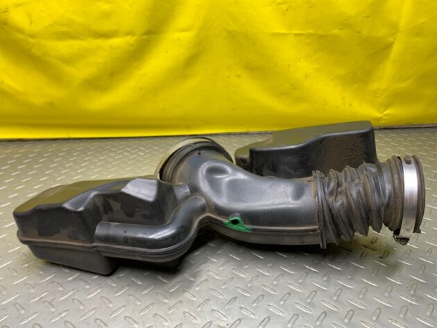 Used Air Intake Duct for Lincoln MKS 2013-2014 DA83-9F805-AB