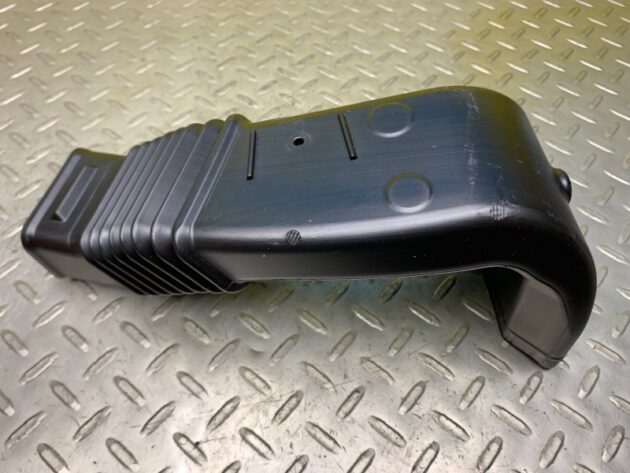 Used LEFT SIDE UNDER SEAT FLOOR HEATER CORE AIR VENT DUCT for Porsche Panamera 4 2016-2020 971 819 633 A, 9A7 819 633 00