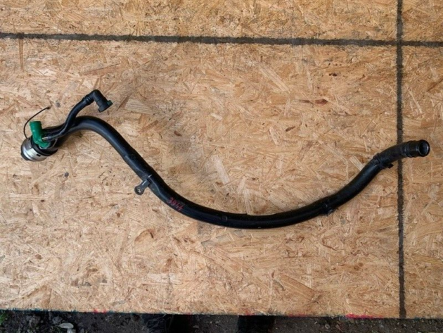 16 17 18 BMW X6m X6 F16 Gas Tank Fuel Neck Line Plastic Filler Pipe OEM