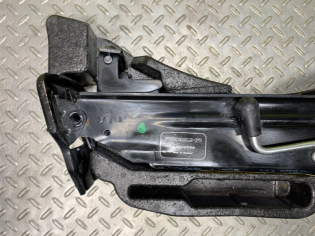 11 12 13 14 15 16 17 18 Porsche Cayenne 92A Jack OEM 95872110100