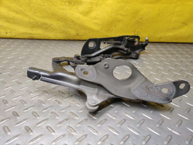 17 18 19 20 21 Porsche Panamera 4 Driver Left Side Hood Hinge OEM 971823295B