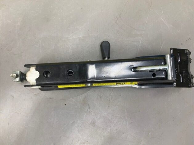 13 14 15 16 17 Volkswagen Passat CC Wheel Tire Jack Assembly OEM